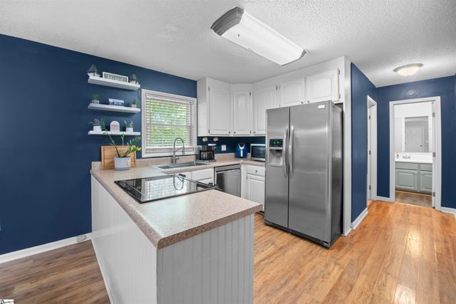 106 Farmgate Road, Pickens, SC 29671