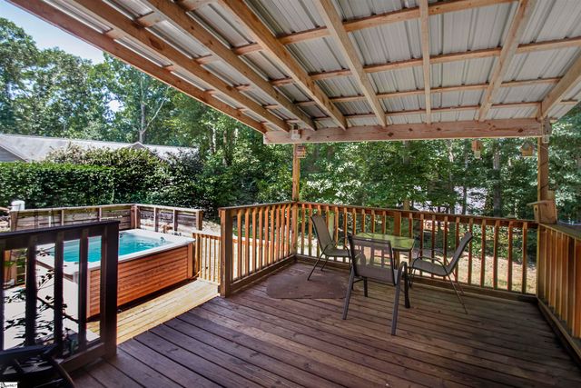 106 Farmgate Road, Pickens, SC 29671