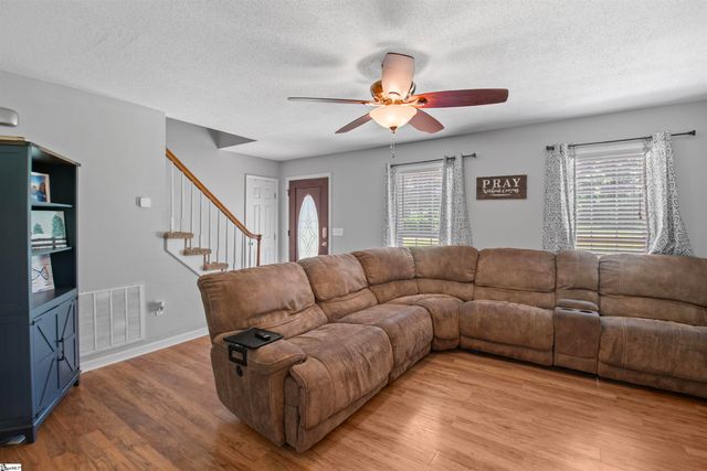 106 Farmgate Road, Pickens, SC 29671