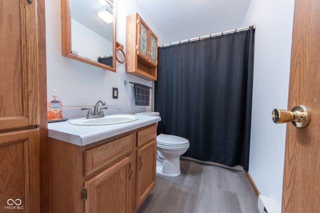 2462 W Southwind Court, Columbus, IN 47201