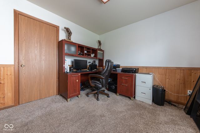 2462 W Southwind Court, Columbus, IN 47201