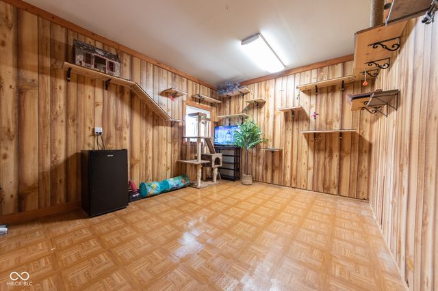 2462 W Southwind Court, Columbus, IN 47201