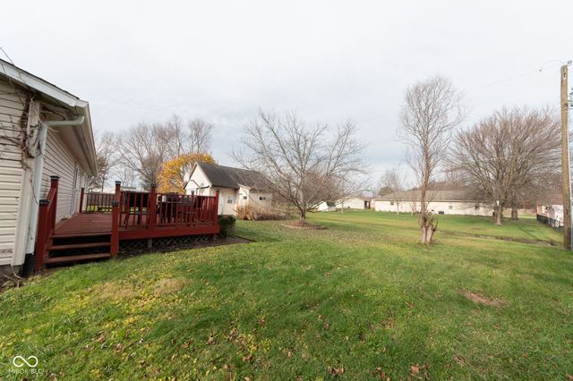 2462 W Southwind Court, Columbus, IN 47201