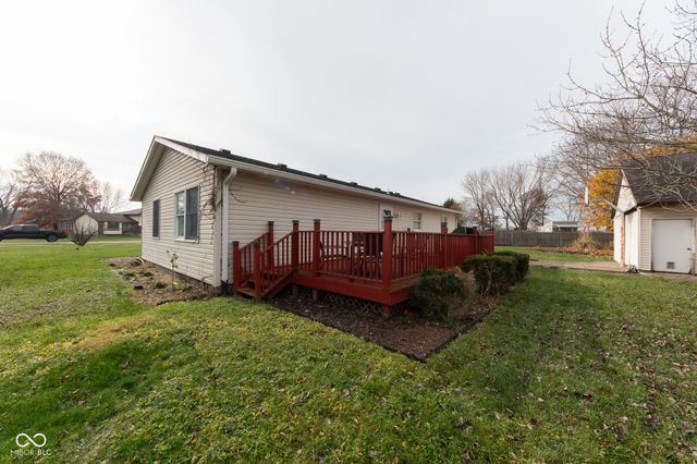 2462 W Southwind Court, Columbus, IN 47201