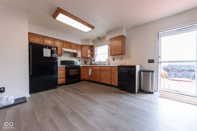 2462 W Southwind Court, Columbus, IN 47201