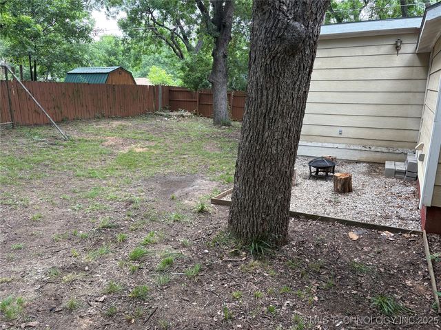1011 N 2nd, Durant, OK 74701