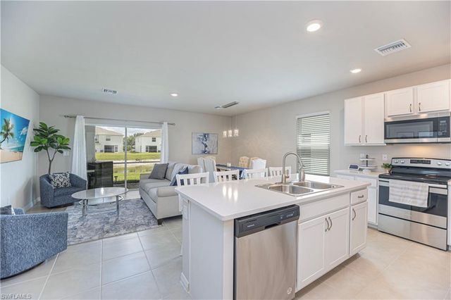 15172 Wildflower CIR, Naples, FL 34119