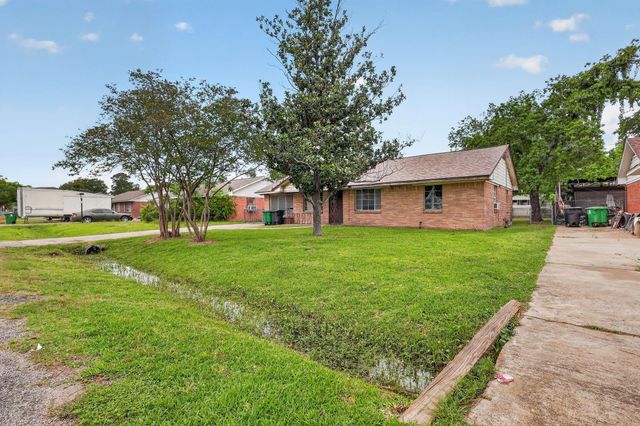 813 Dunham Drive, Houston, TX 77076