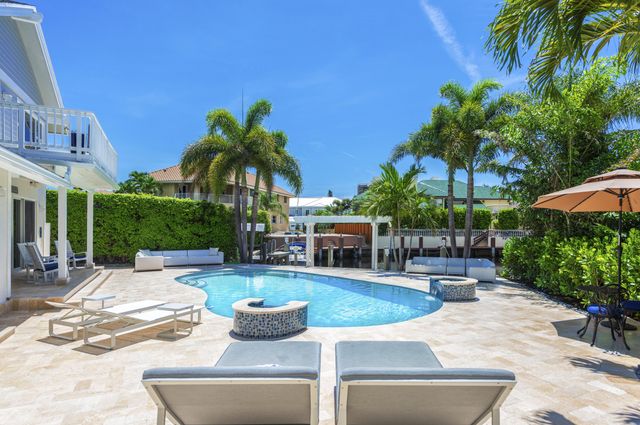 3001 Jasmine Court, Delray Beach, FL 33483