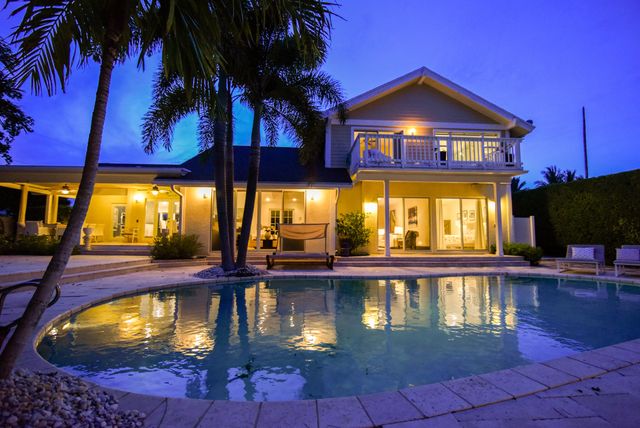 3001 Jasmine Court, Delray Beach, FL 33483