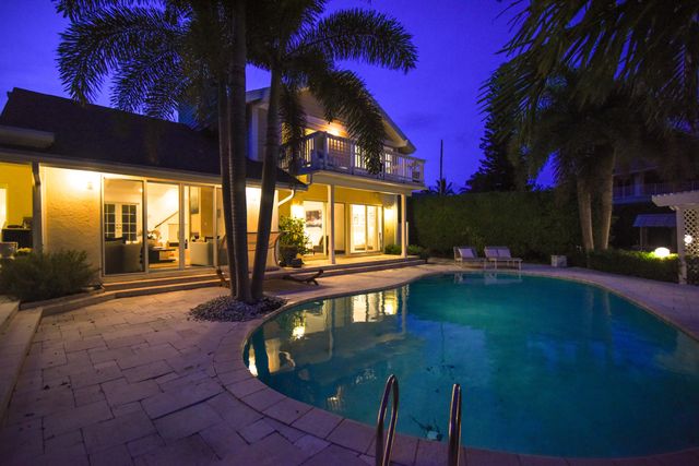 3001 Jasmine Court, Delray Beach, FL 33483