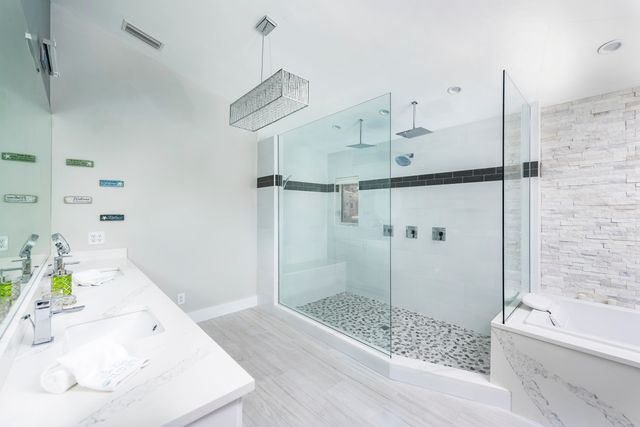 3001 Jasmine Court, Delray Beach, FL 33483