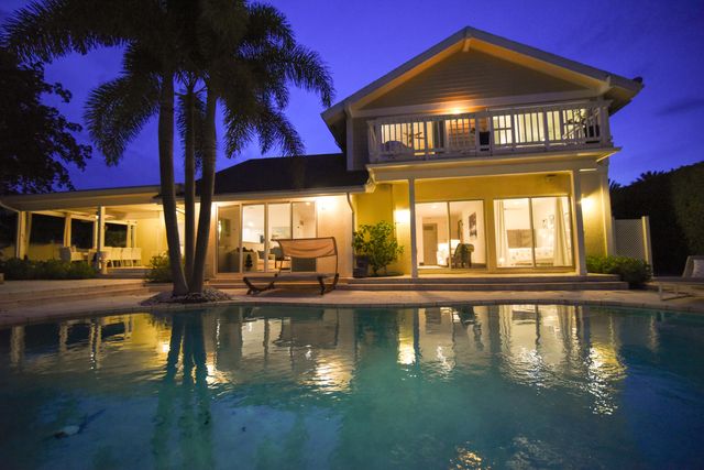 3001 Jasmine Court, Delray Beach, FL 33483