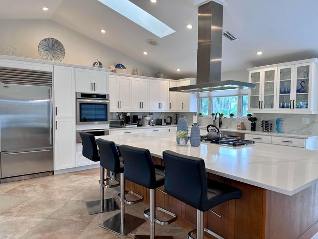 3001 Jasmine Court, Delray Beach, FL 33483