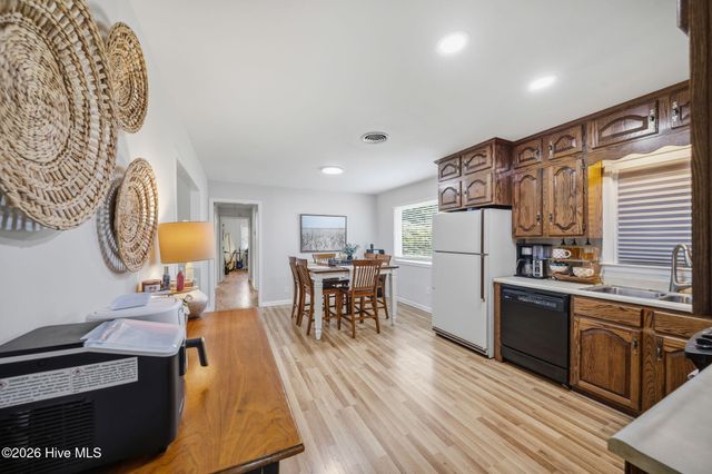 101 N Channel Haven Drive, Wilmington, NC 28409