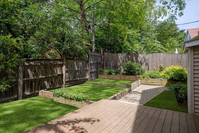 39 Mellen St 1, Boston, MA 02124