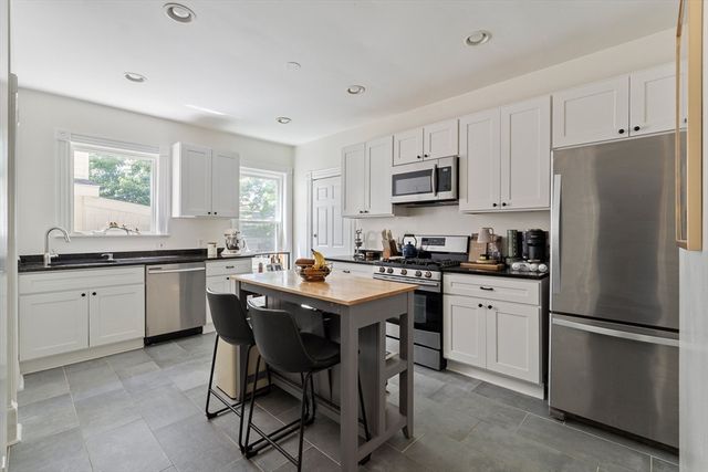 39 Mellen St 1, Boston, MA 02124