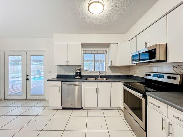 821 RAVEN AVENUE, Longwood, FL 32750