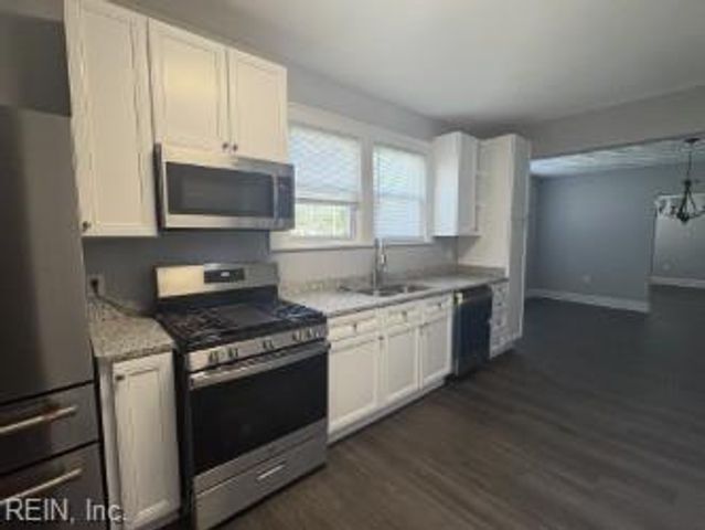 3861 Ahoy DR, Chesapeake, VA 23321