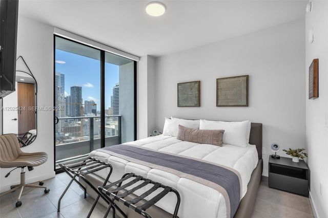 121 NE 5th St 2301, Miami, FL 33132