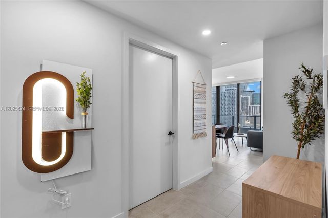 121 NE 5th St 2301, Miami, FL 33132