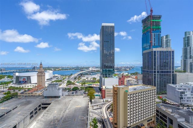 121 NE 5th St 2301, Miami, FL 33132