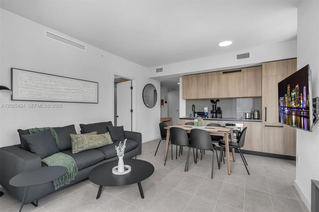 121 NE 5th St 2301, Miami, FL 33132