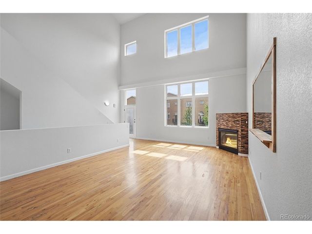 220 Roslyn St 706, Denver, CO 80230