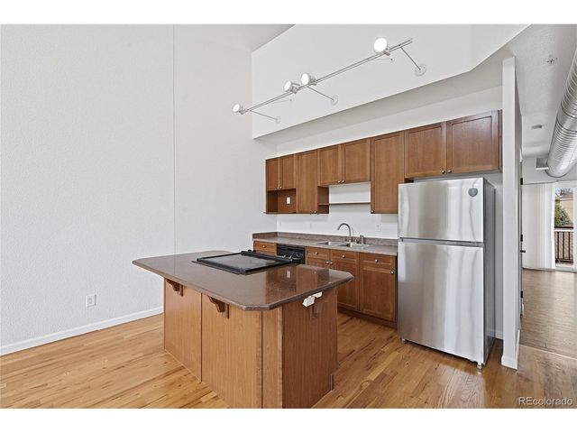 220 Roslyn St 706, Denver, CO 80230