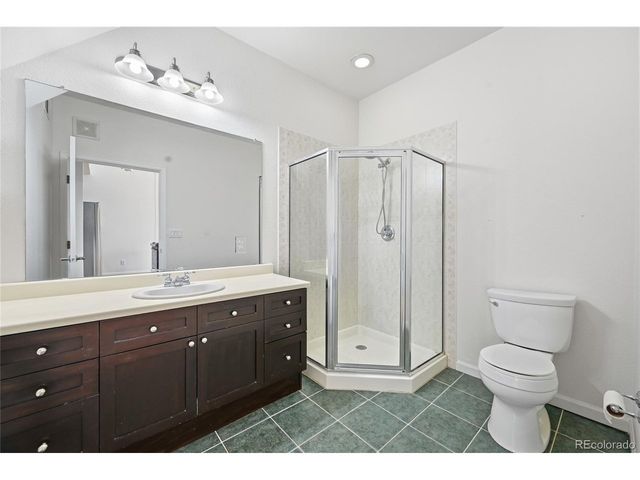 220 Roslyn St 706, Denver, CO 80230