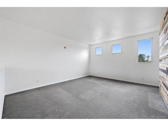 220 Roslyn St 706, Denver, CO 80230