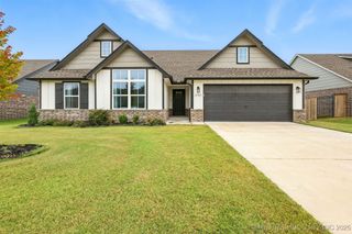 15903 E 74th Street North, Owasso, OK 74055