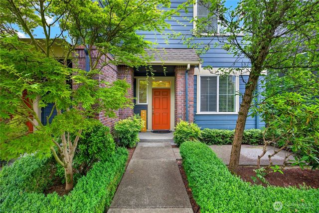 868 3rd Avenue NE, Issaquah, WA 98029