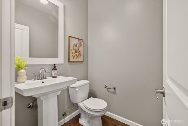 868 3rd Avenue NE, Issaquah, WA 98029