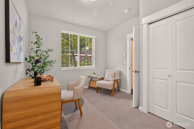 868 3rd Avenue NE, Issaquah, WA 98029