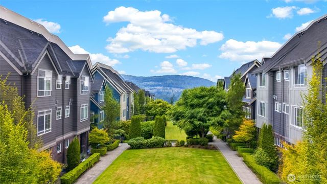 868 3rd Avenue NE, Issaquah, WA 98029