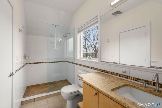 17 Seabreeze Place, Norwalk, CT 06854