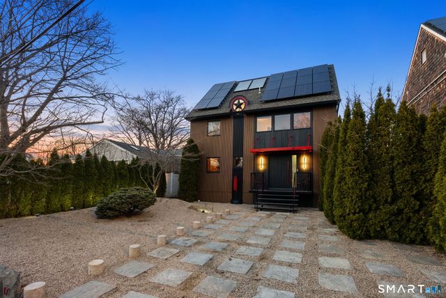 17 Seabreeze Place, Norwalk, CT 06854