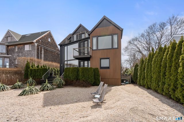 17 Seabreeze Place, Norwalk, CT 06854