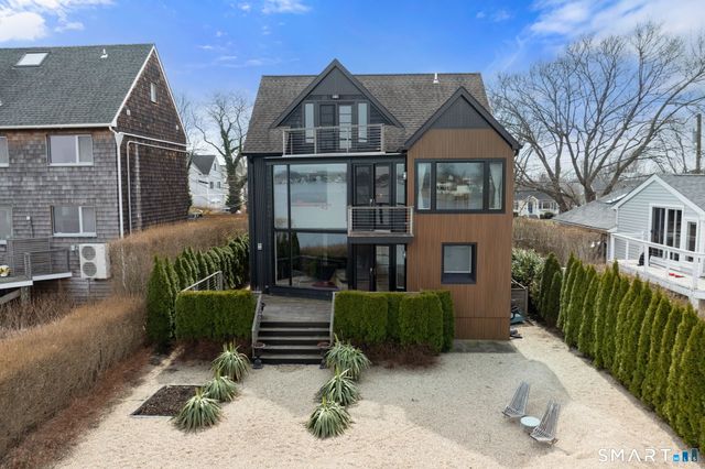 17 Seabreeze Place, Norwalk, CT 06854