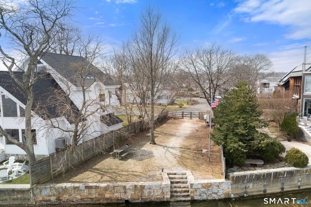 17 Seabreeze Place, Norwalk, CT 06854