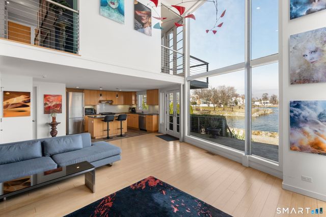 17 Seabreeze Place, Norwalk, CT 06854