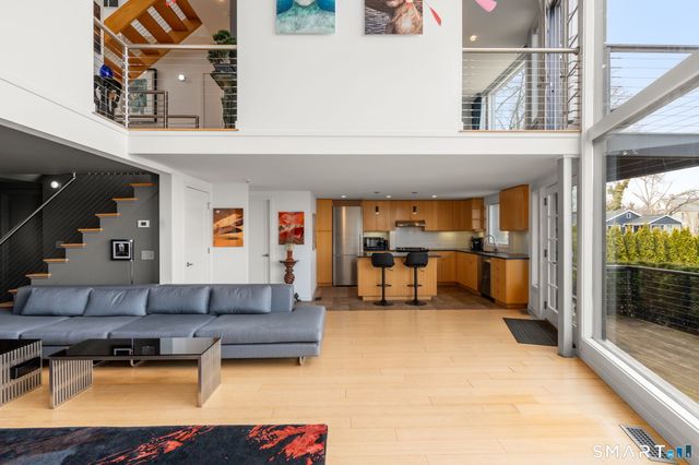 17 Seabreeze Place, Norwalk, CT 06854