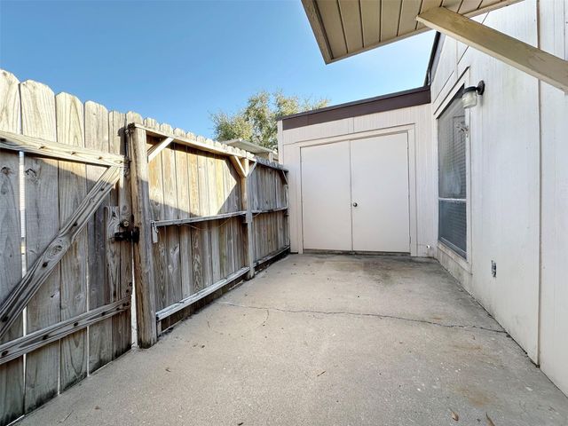 7730 Challie Lane 7730, Houston, TX 77088