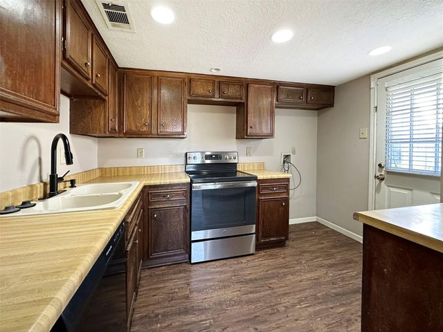 7730 Challie Lane 7730, Houston, TX 77088