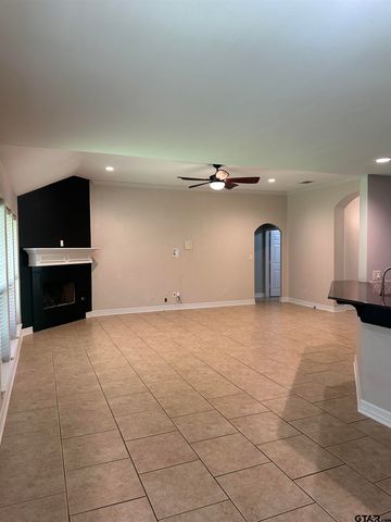 229 Maggie Circle, Flint, TX 75762