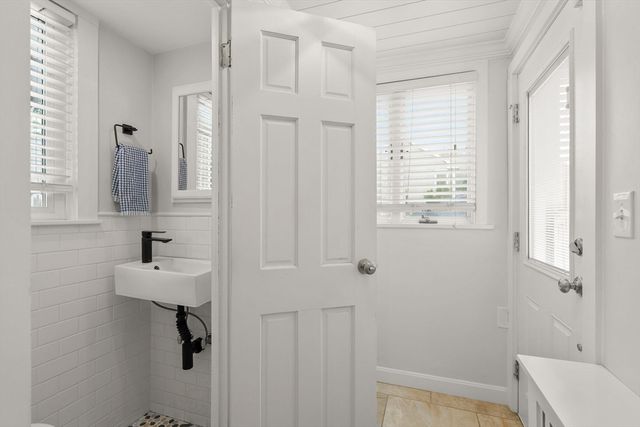 44 Chickatabot Rd, Quincy, MA 02169