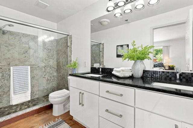 2627 La France Dr, Carmichael, CA 95608