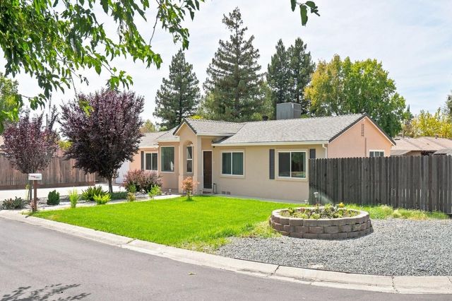 2627 La France Dr, Carmichael, CA 95608