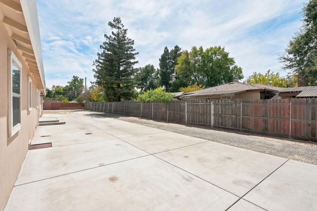 2627 La France Dr, Carmichael, CA 95608